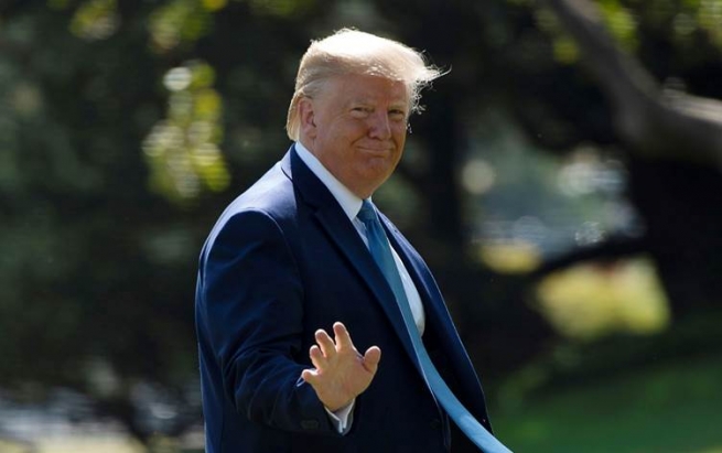 ترەمپ هۆشداری دەداتە تورکیا: لە سنوور دەربچن، ئابوورییەکەتان تێکدەشکێنم